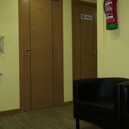 Hostal La Pared Torres de la Alameda 외부 사진