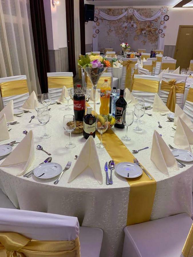 Hostal La Pared Torres de la Alameda 외부 사진