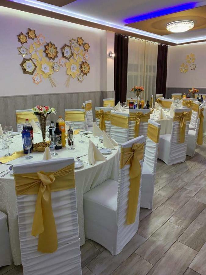 Hostal La Pared Torres de la Alameda 외부 사진
