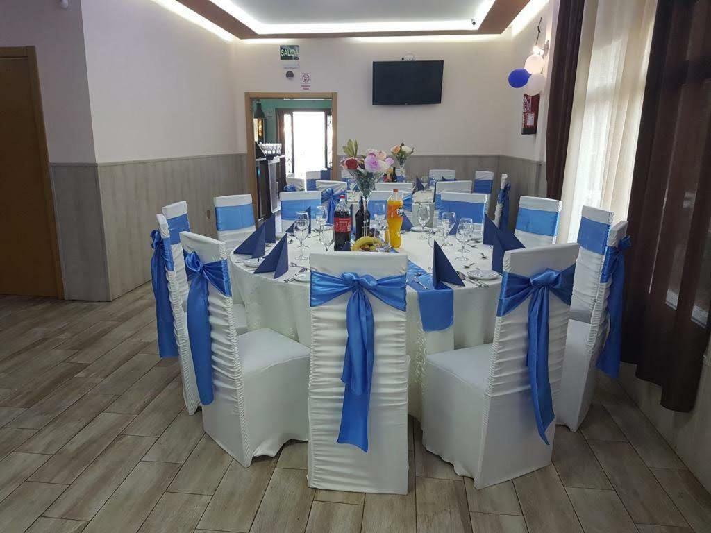 Hostal La Pared Torres de la Alameda 외부 사진