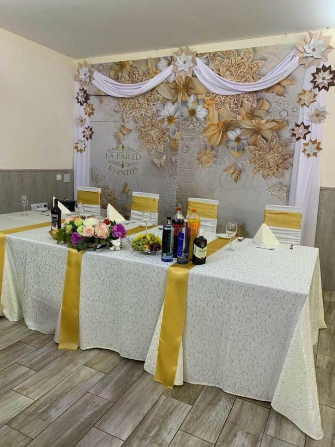 Hostal La Pared Torres de la Alameda 외부 사진