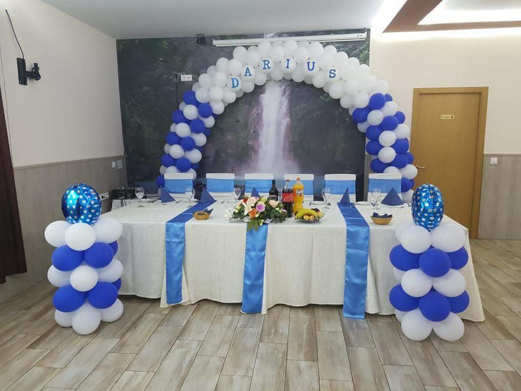 Hostal La Pared Torres de la Alameda 외부 사진