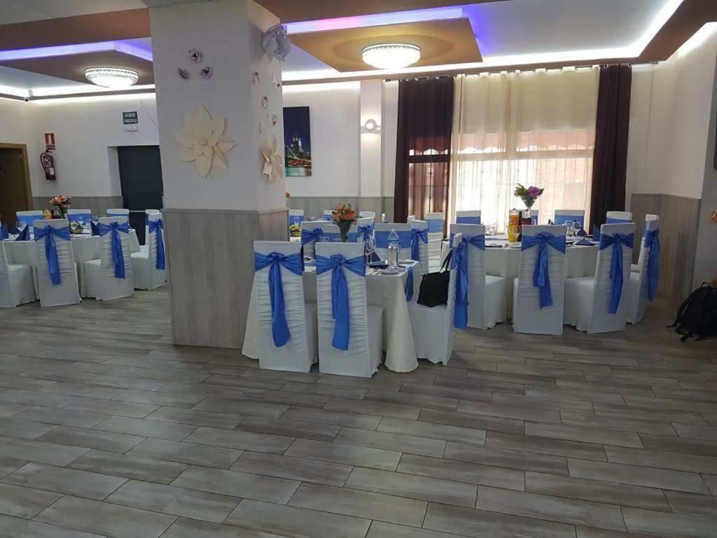 Hostal La Pared Torres de la Alameda 외부 사진
