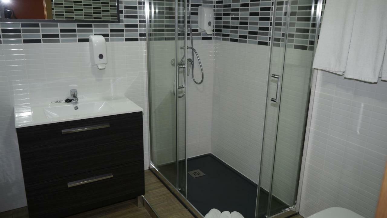 Hostal La Pared Torres de la Alameda 외부 사진